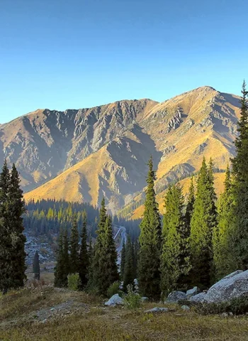 Горы Заилийский Алатау в Казахстане