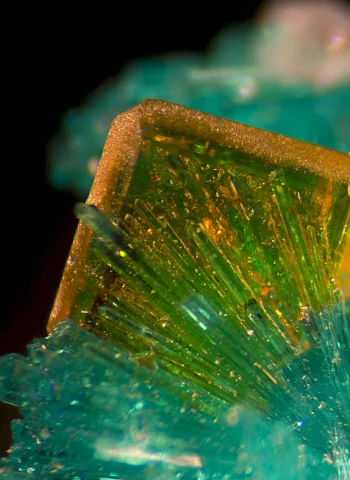 Натуральный минерал вульфенит