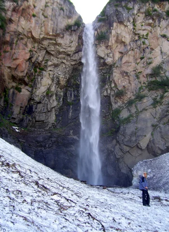 Вилючинский водопад Камчатка