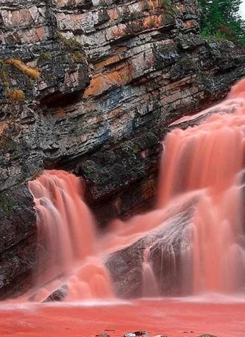 Водопад Кэмерон Канада
