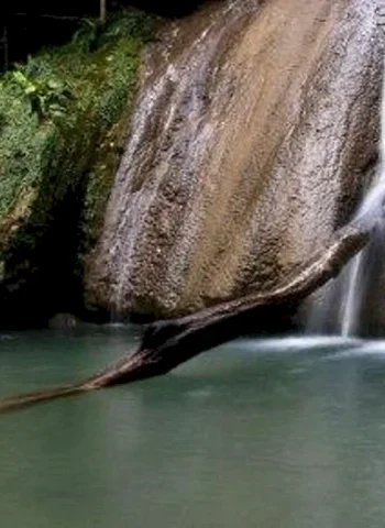 Водопады Макопсе