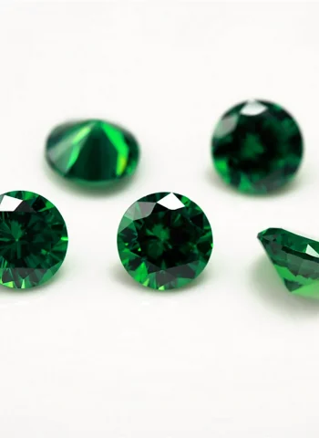 Зелёный цирконий камень