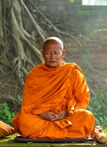 Буддизм махаяна монахи