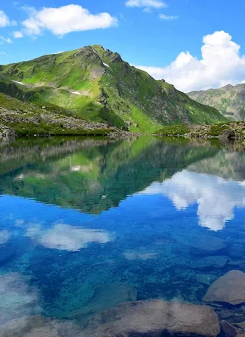 Семицветное озеро Архыз